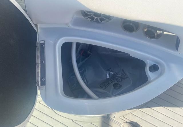 Crownline E 255 Surf