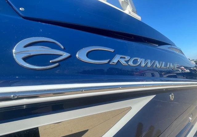 Crownline E 255 Surf