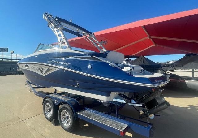 Crownline E 255 Surf