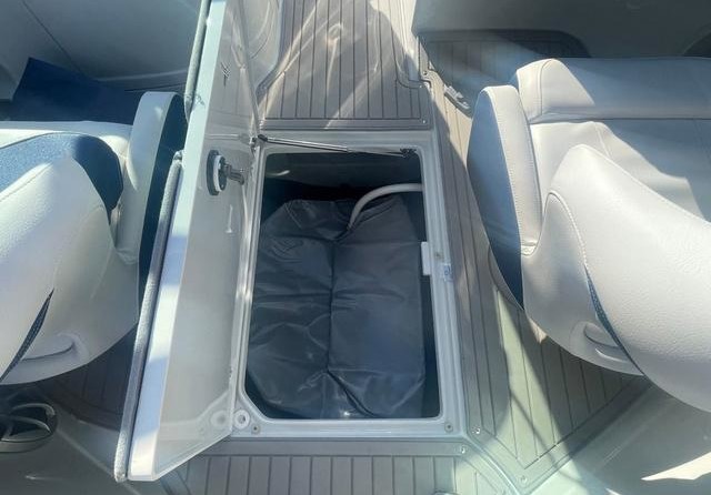 Crownline E 255 Surf