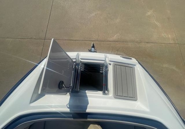 Crownline E 255 Surf