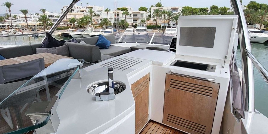 Sunseeker 76 Yacht