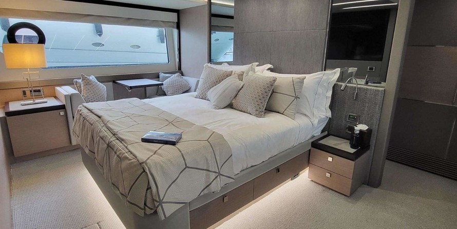 Sunseeker 76 Yacht