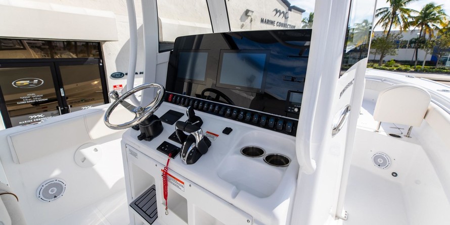 Sea Ray hunt ultra 211