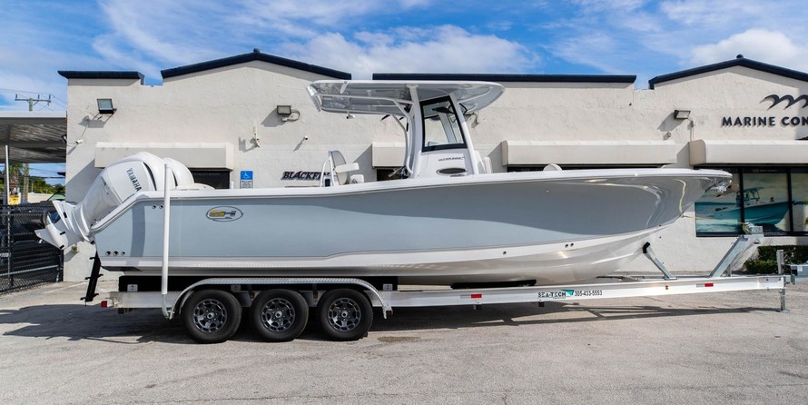Sea Ray hunt ultra 211