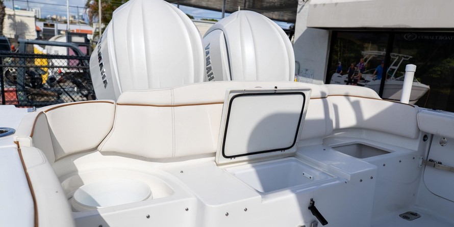 Sea Ray hunt ultra 211