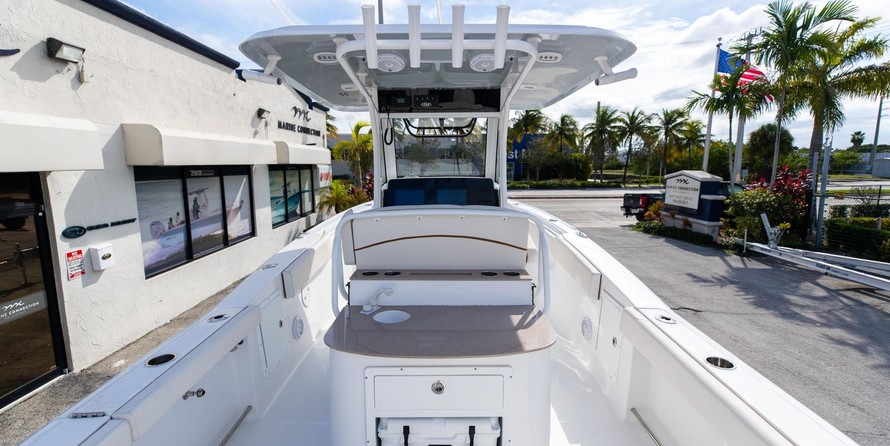 Sea Ray hunt ultra 211