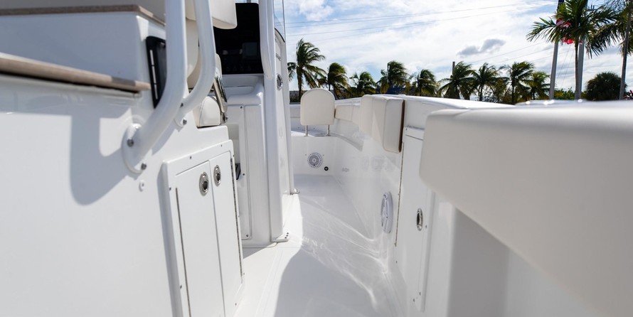 Sea Ray hunt ultra 211