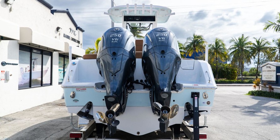 Sea Ray hunt ultra 211