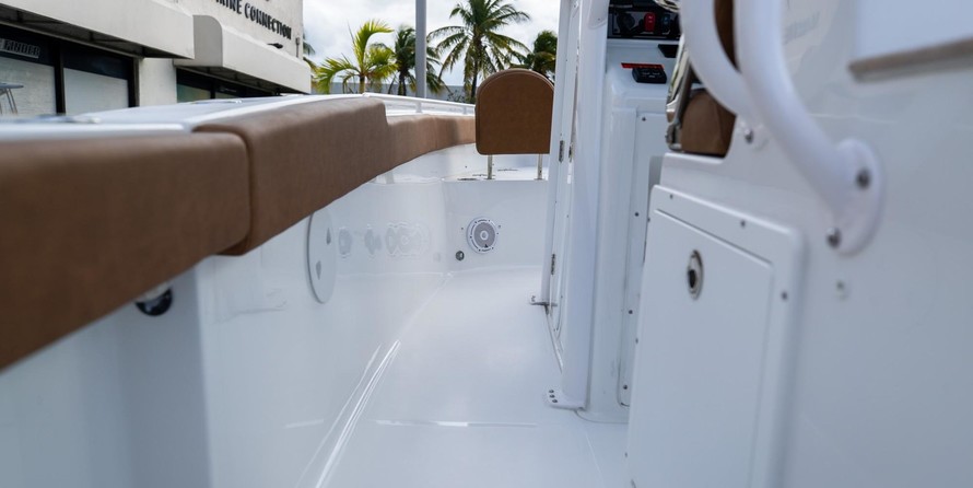 Sea Ray hunt ultra 211