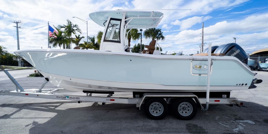 Sea Ray hunt ultra 211