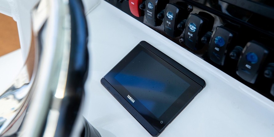 Sea Ray hunt ultra 211