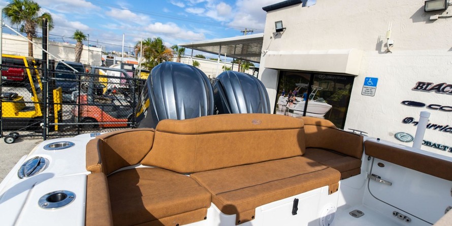 Sea Ray hunt ultra 211