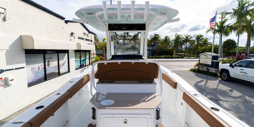 Sea Ray hunt ultra 211