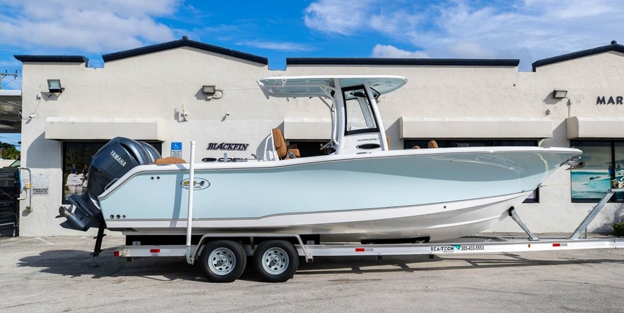 Sea Ray hunt ultra 211