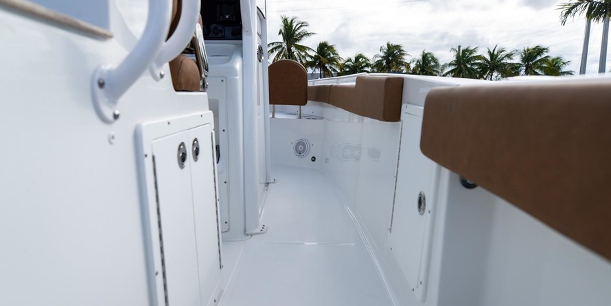 Sea Ray hunt ultra 211