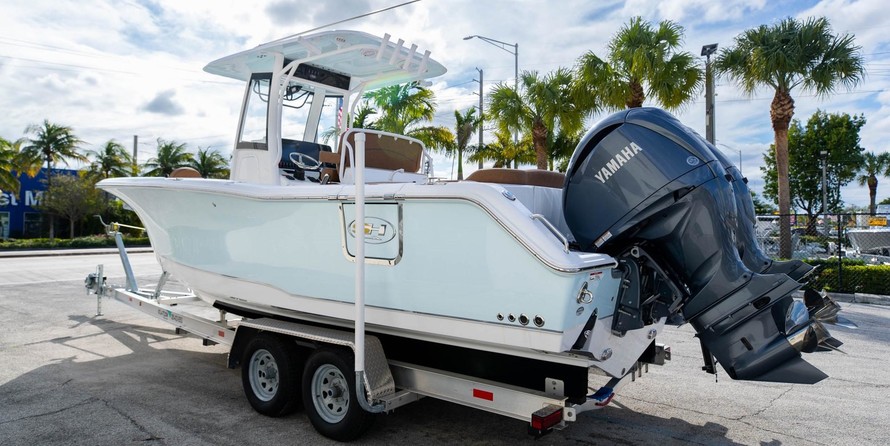 Sea Ray hunt ultra 211