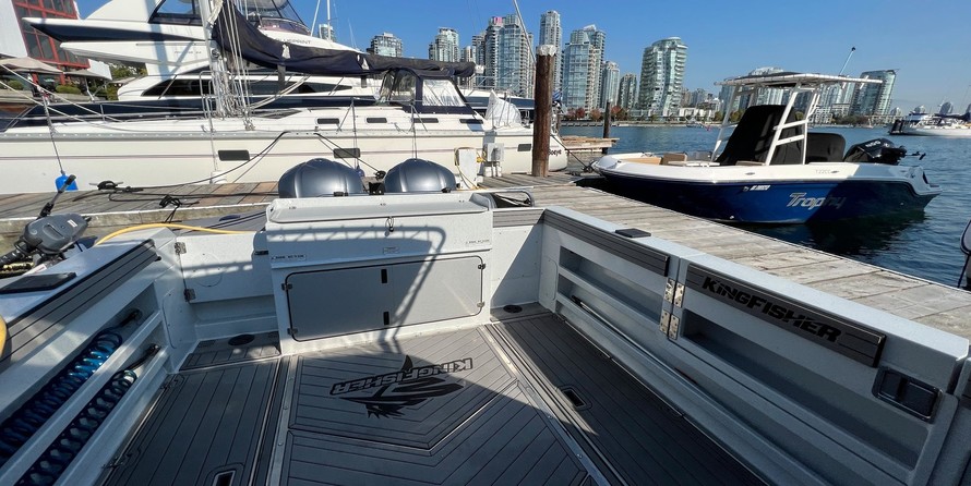 KingFisher 3025 Offshore