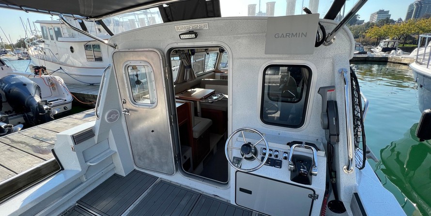 KingFisher 3025 Offshore