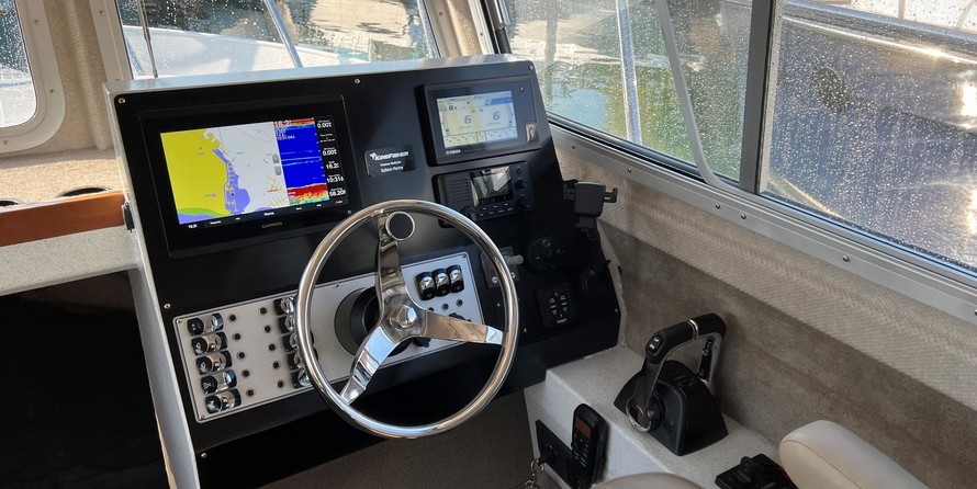 KingFisher 3025 Offshore