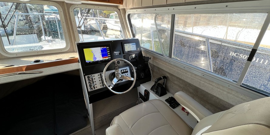 KingFisher 3025 Offshore