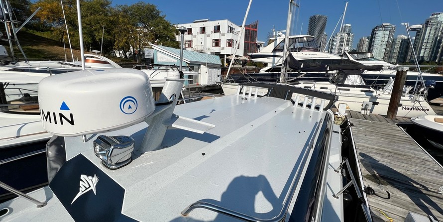 KingFisher 3025 Offshore