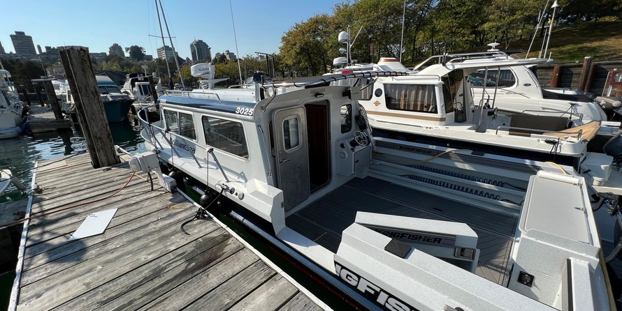 KingFisher 3025 Offshore