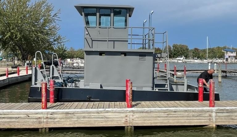 Scruton Marine 25 x 14 x 4 truckable tug