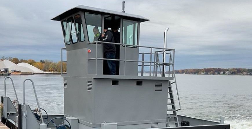 Scruton Marine 25 x 14 x 4 truckable tug