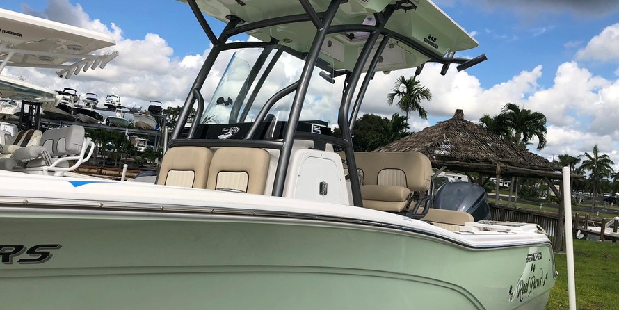 248 Sea Fox Commander