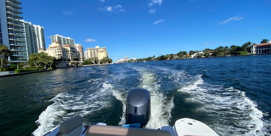 248 Sea Fox Commander