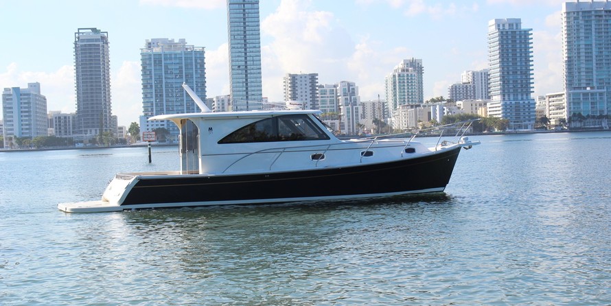 Broward 80 pilot house