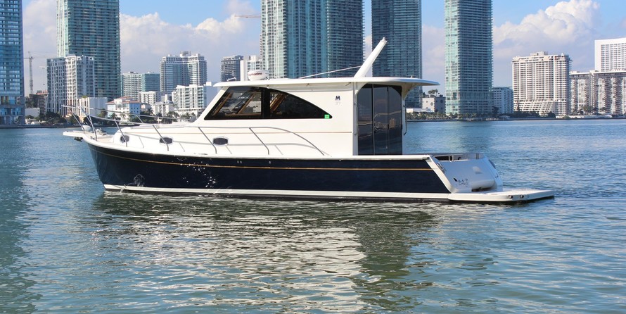 Broward 80 pilot house