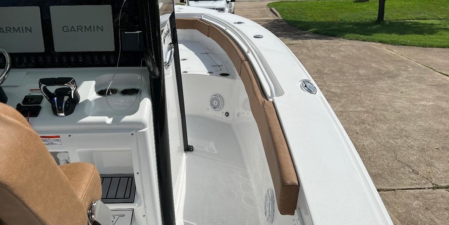 Sea Hunt 27 Gamefish
