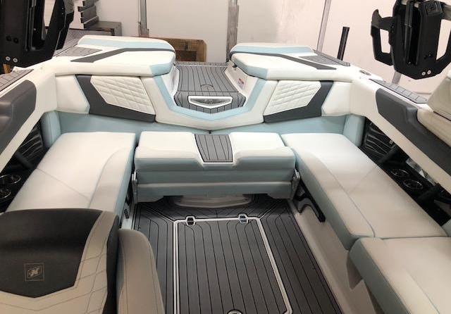 Super Air Nautique G23