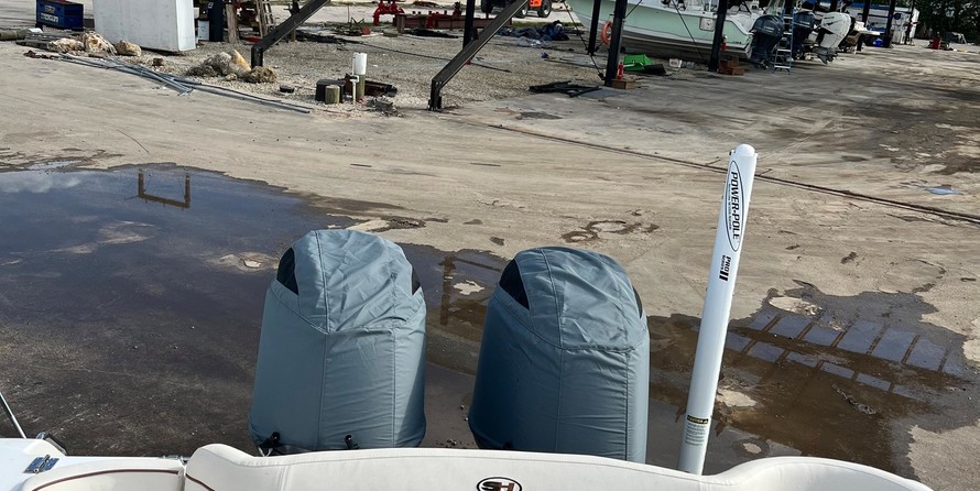 Sea Ray hunt ultra 211