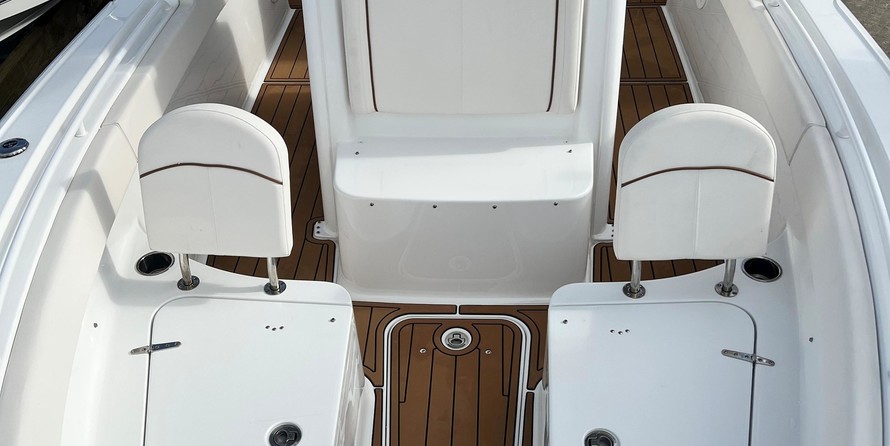 Sea Ray hunt ultra 211