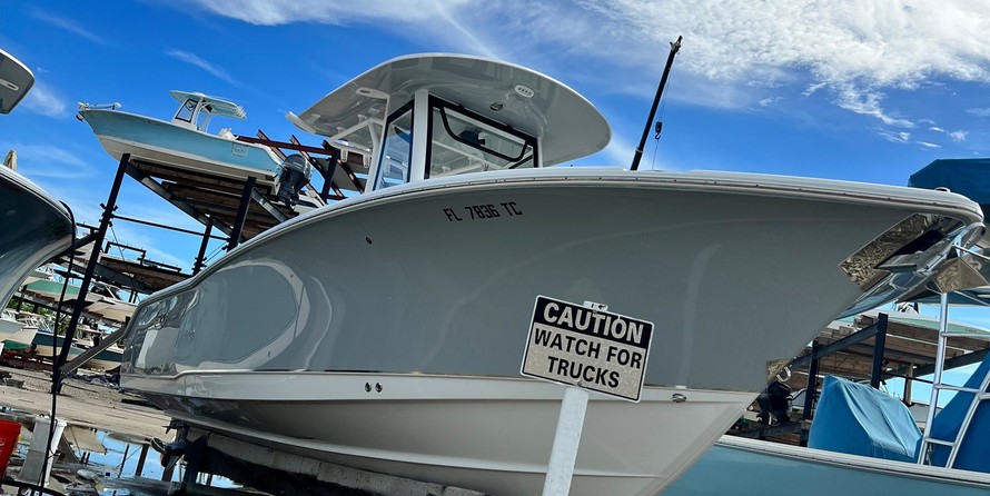 Sea Ray hunt ultra 211