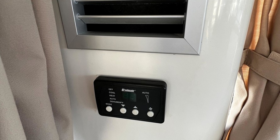 Quicksilver Activ 855 Weekend