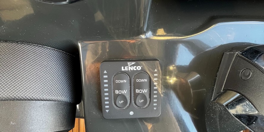 Quicksilver Activ 855 Weekend