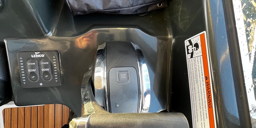 Quicksilver Activ 855 Weekend