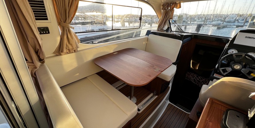 Quicksilver Activ 855 Weekend