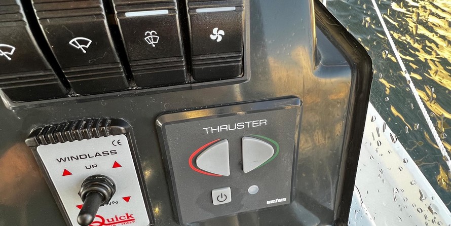 Quicksilver Activ 855 Weekend