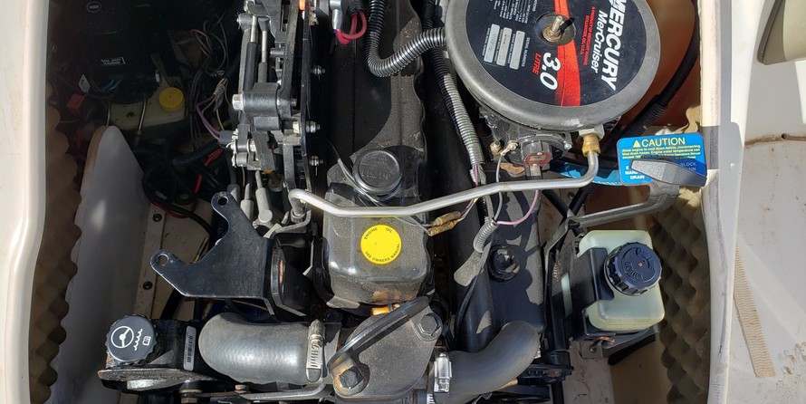 Sea ray 260 bow rider select