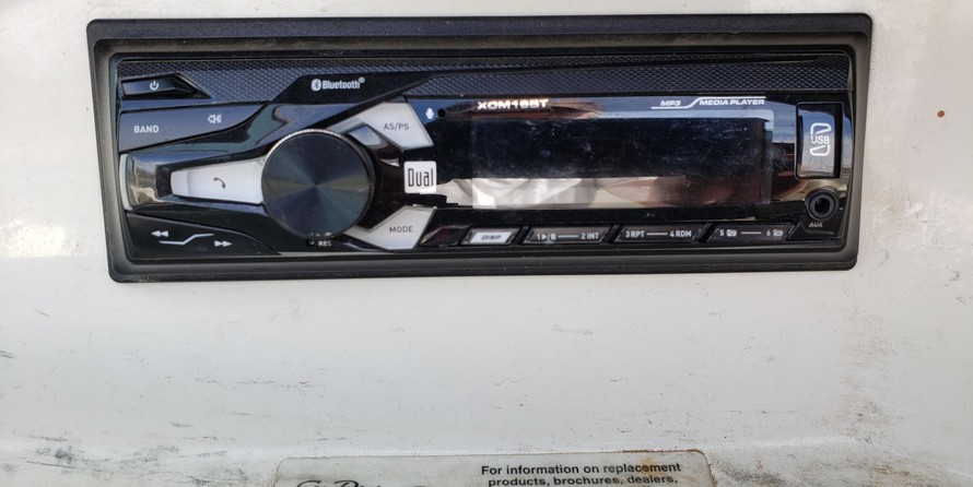 Sea ray 260 bow rider select