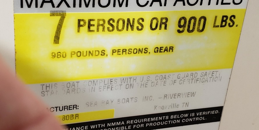 Sea ray 260 bow rider select