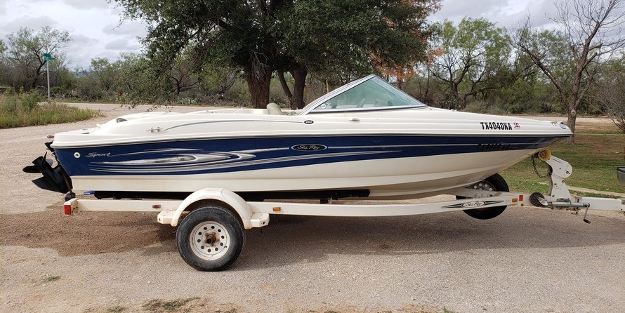 Sea ray 260 bow rider select