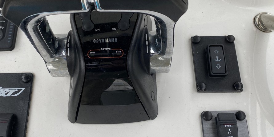 Parker 2801 Center Console