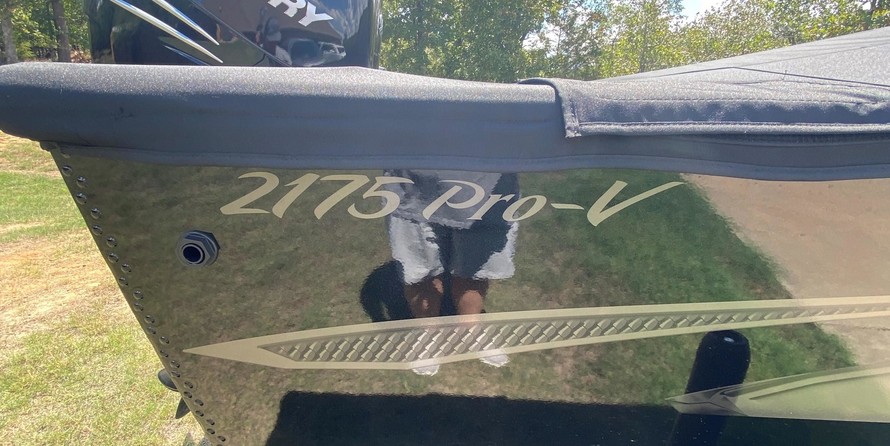 Lund Boats 2175 Pro-V Sport