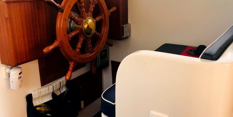 Bluewater yachts 42 coastal cruiser